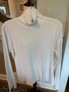 Ann Taylor Loft White Long Sleeve Turtleneck Top like new wore once large